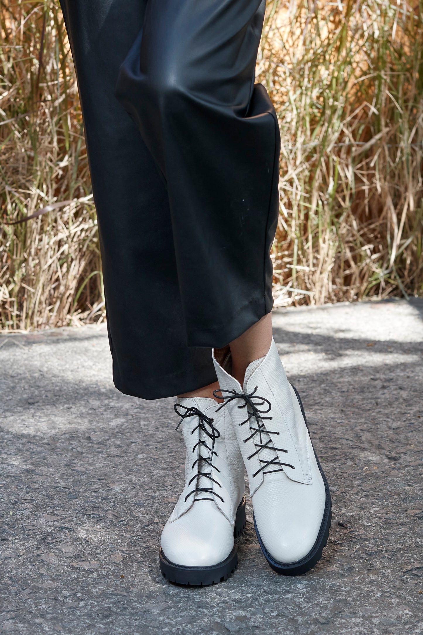 GLORIA VIPERA OFF-WHITE