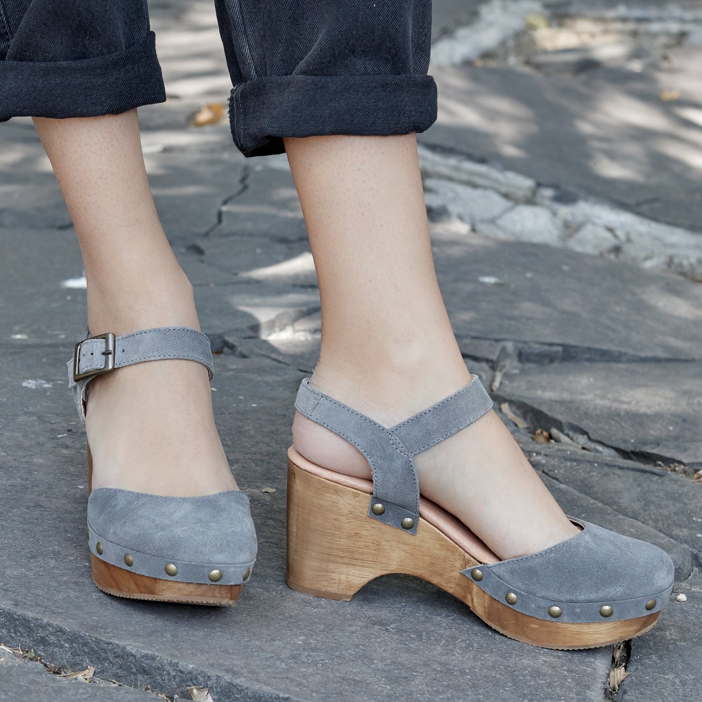 AGATHA GAMUZA GRIS