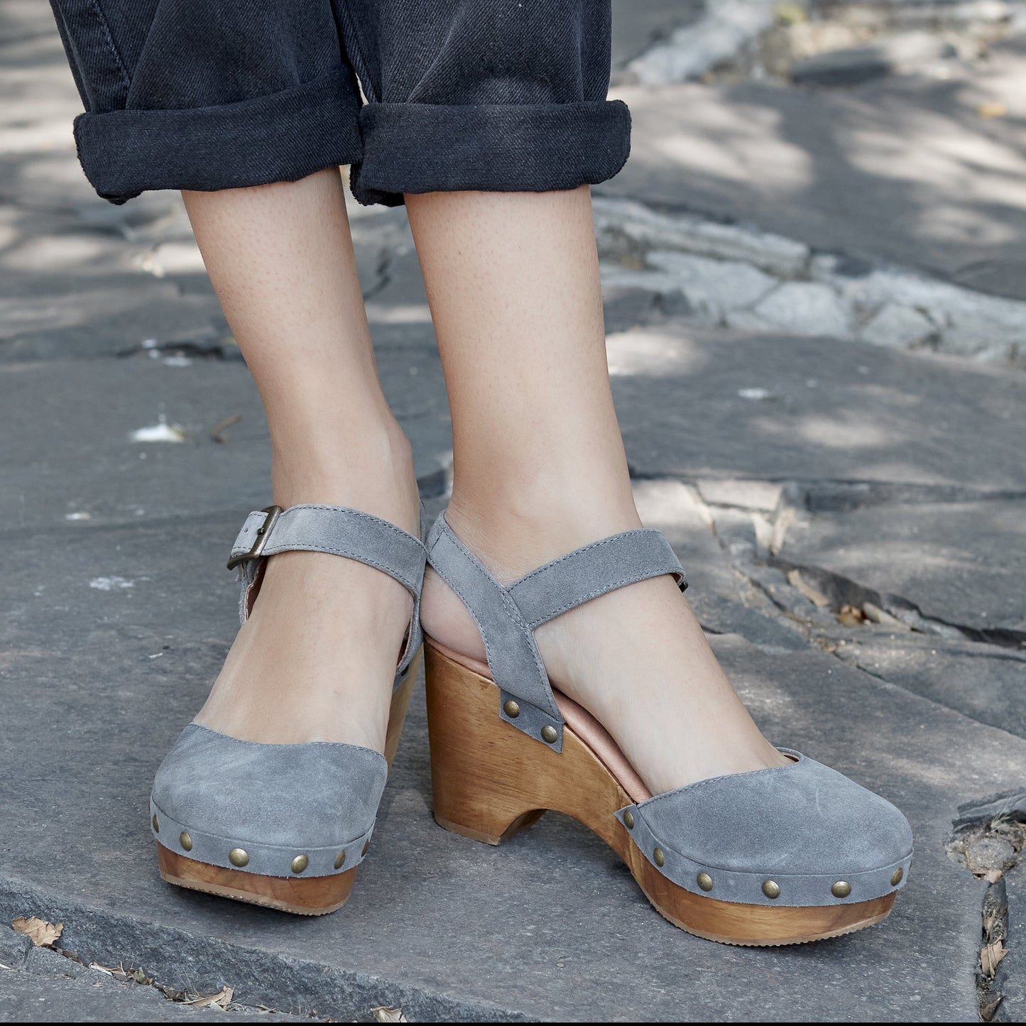 AGATHA GAMUZA GRIS
